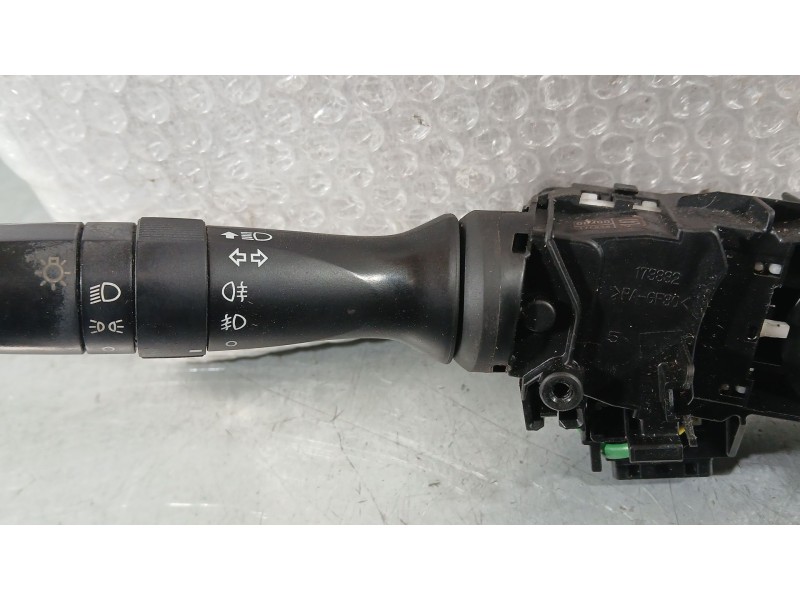 Recambio de mando luces para toyota yaris (_p13_) 1.5 (nsp131_) referencia OEM IAM 8415202080  
