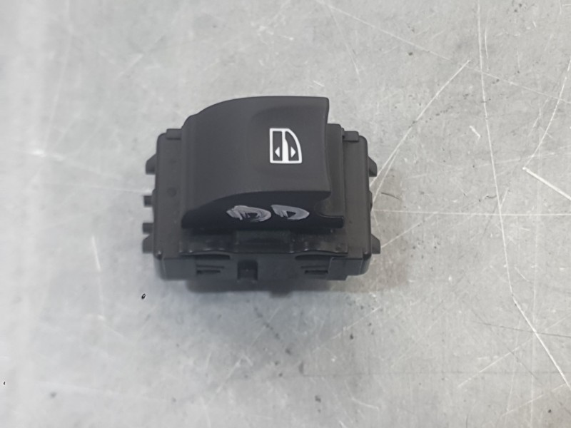 Recambio de mando elevalunas delantero derecho para renault scénic iii (jz0/1_) 1.5 dci referencia OEM IAM 809600018R  