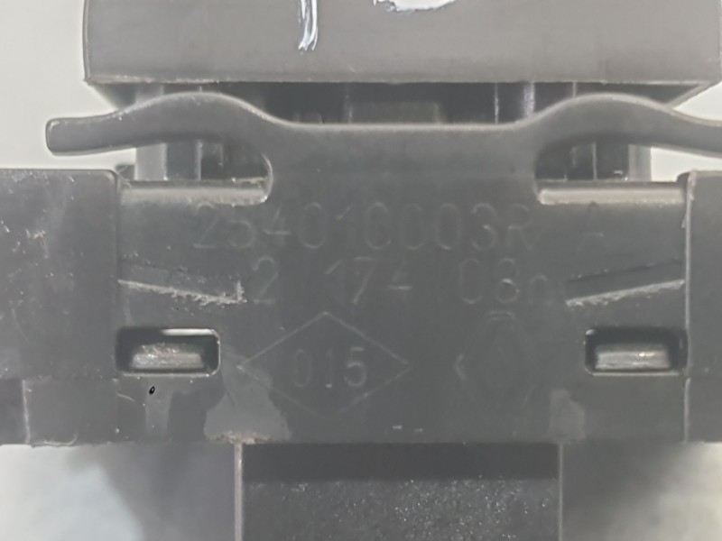 Recambio de mando elevalunas trasero derecho para renault scénic iii (jz0/1_) 1.5 dci referencia OEM IAM 254010003R  