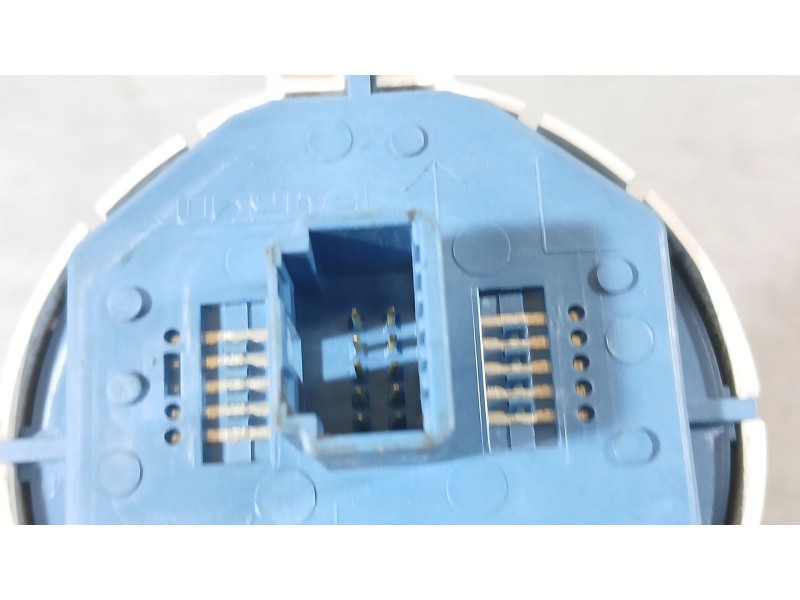 Recambio de mando multifuncion para toyota yaris (_p13_) 1.5 (nsp131_) referencia OEM IAM   