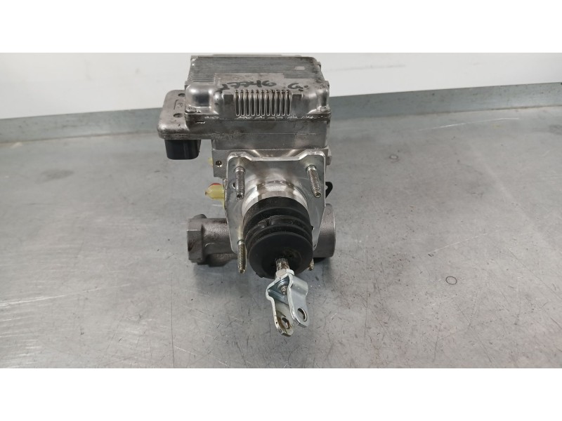 Recambio de abs para toyota yaris (_p13_) 1.5 (nsp131_) referencia OEM IAM 440500D390  