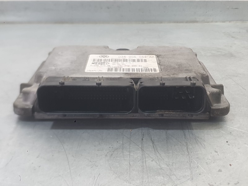 Recambio de centralita motor uce para seat ibiza iii (6l1) 1.4 16v referencia OEM IAM   
