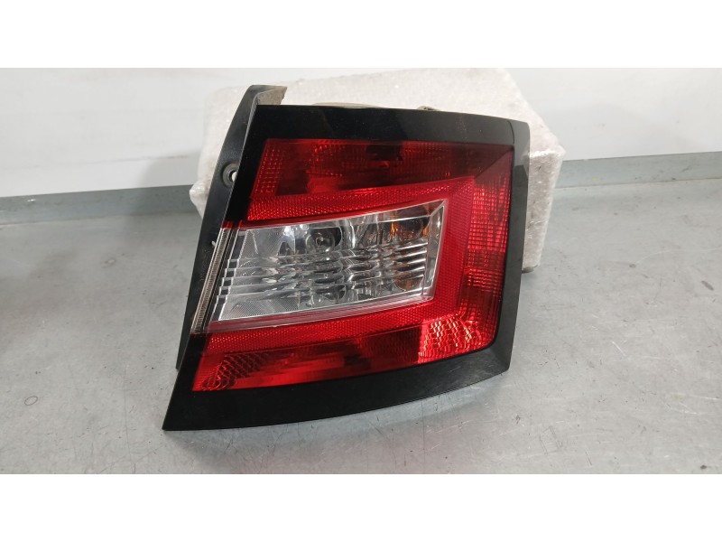 Recambio de piloto trasero derecho para skoda fabia iii (nj3) 1.4 tdi referencia OEM IAM 6V6945112  