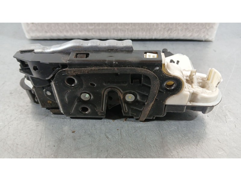 Recambio de cerradura puerta delantera izquierda para skoda fabia iii (nj3) 1.4 tdi referencia OEM IAM 5TB837015D  