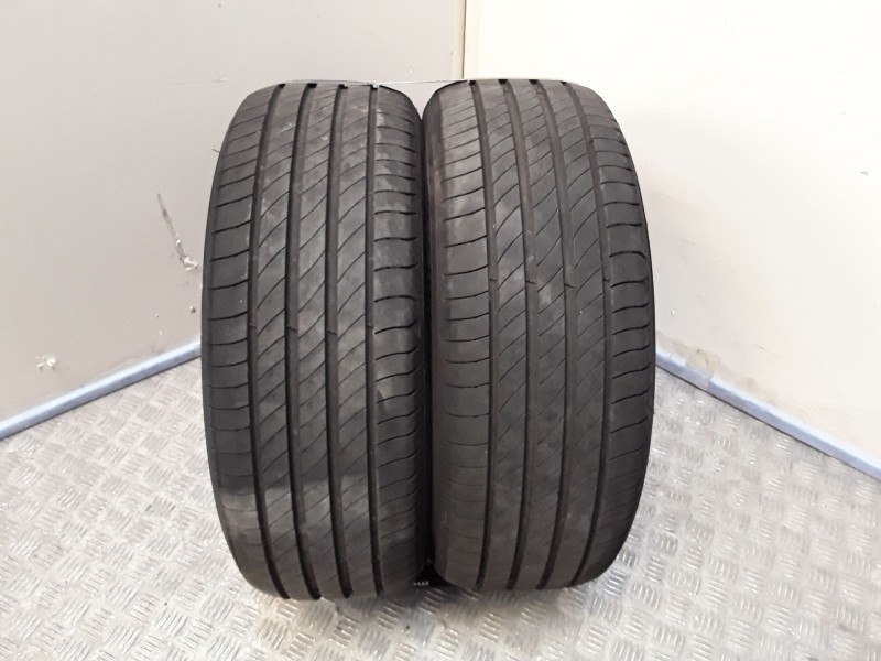 Recambio de neumatico pareja para neumaticos reutilizados - referencia OEM IAM 195551687H MICHELIN 195/55/16/87H