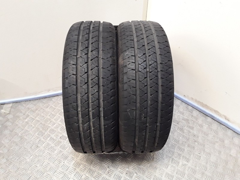 Recambio de neumatico pareja para neumaticos reutilizados - referencia OEM IAM 1956016C-99-97H BARUM 195/60/16C/99-97H