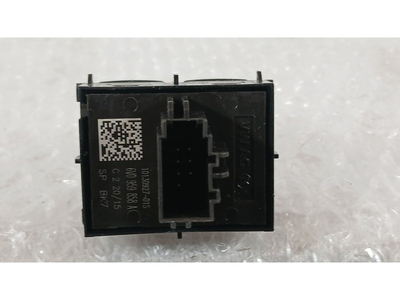 Recambio de mando elevalunas delantero izquierdo para skoda fabia iii (nj3) 1.4 tdi referencia OEM IAM 6V0959858AWHS  