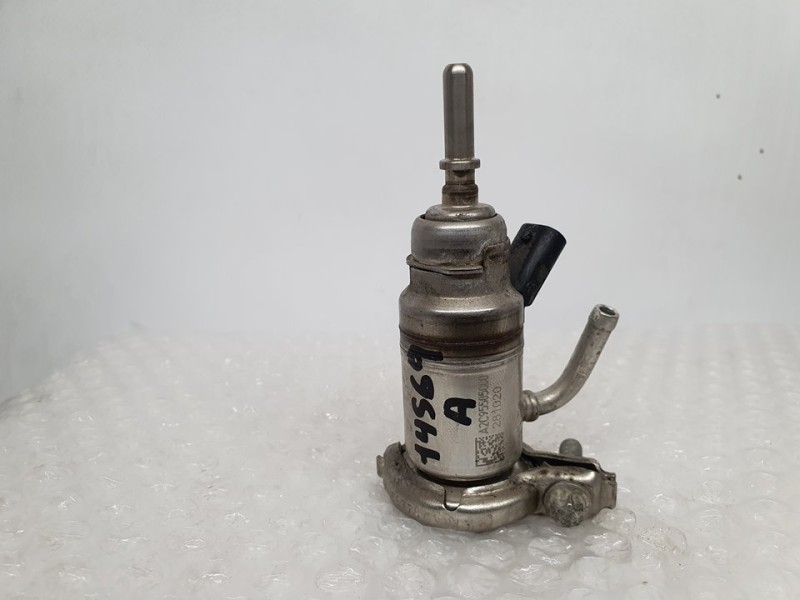 Recambio de inyector adblue para bmw serie 1 lim. (f40) 118d referencia OEM IAM 8580209 A2C95505000 