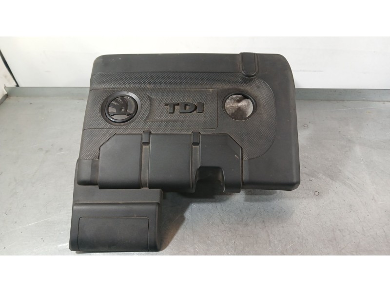 Recambio de tapa motor para skoda fabia iii (nj3) 1.4 tdi referencia OEM IAM 04B103925C  