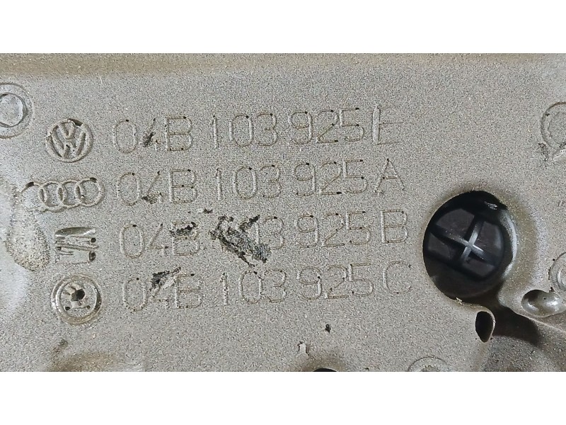 Recambio de tapa motor para skoda fabia iii (nj3) 1.4 tdi referencia OEM IAM 04B103925C  
