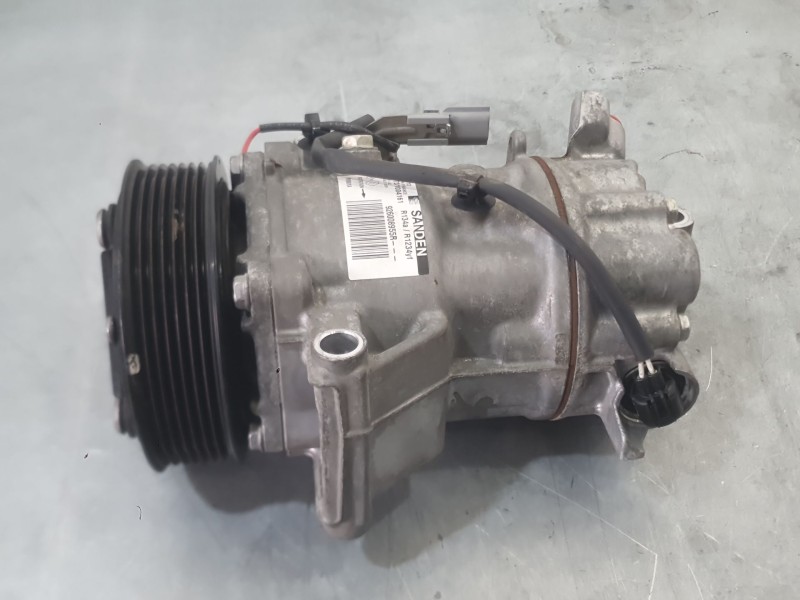 Recambio de compresor aire acondicionado para renault clio v (b7_) tce 90 (b7mt) referencia OEM IAM 926008955R  