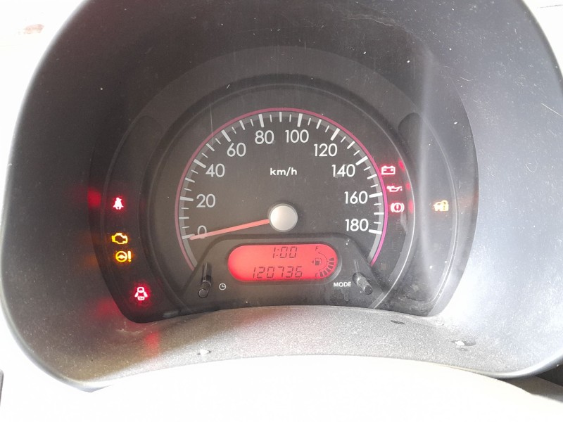 nissan pixo (ua0) del año 2010
