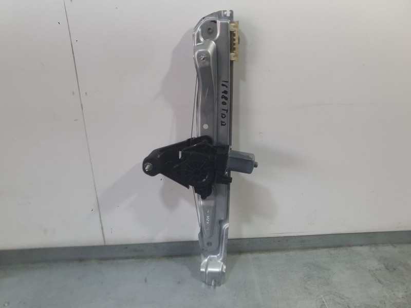 Recambio de elevalunas trasero derecho para dacia sandero iii 1.0 tce 100 eco-g referencia OEM IAM 827201979R  