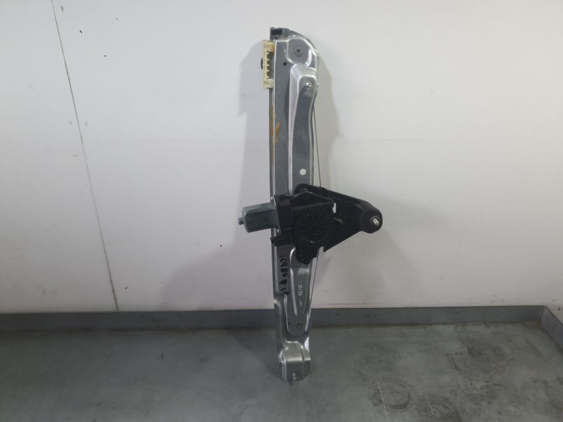 Recambio de elevalunas trasero izquierdo para dacia sandero iii 1.0 tce 100 eco-g referencia OEM IAM 827217099R  