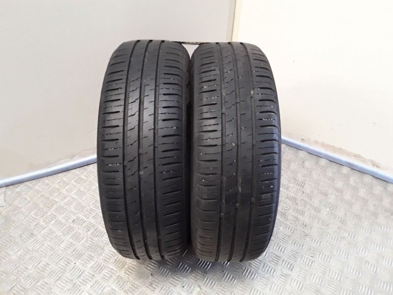 Recambio de neumatico pareja para neumaticos reutilizados - referencia OEM IAM 185601588H CEAT 185/60/15/88H
