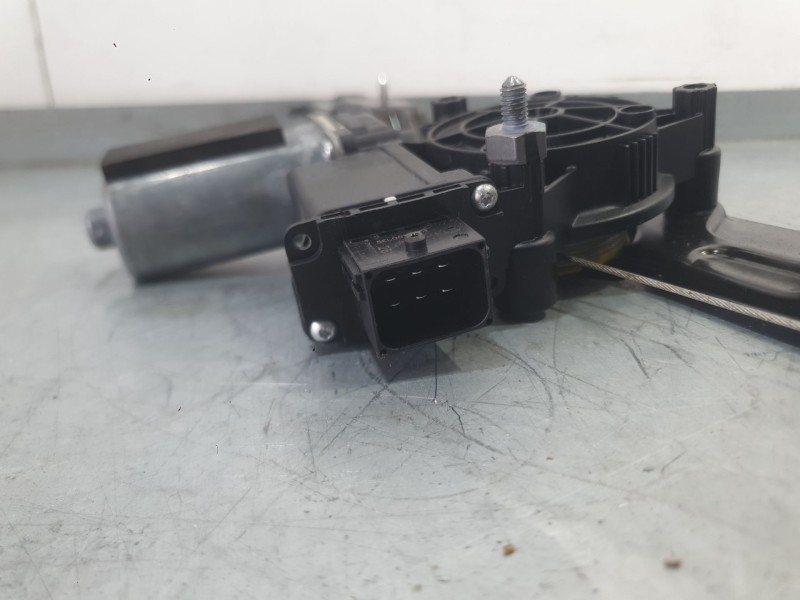 Recambio de elevalunas delantero derecho para jeep avenger (fh1) avenger t-gdi cat referencia OEM IAM 52271433  