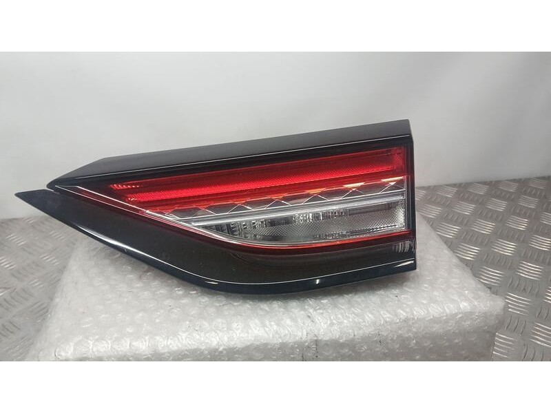 Recambio de piloto trasero derecho interior para ds 3 style referencia OEM IAM 9820889180  