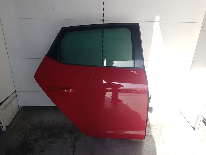 Recambio de puerta trasera derecha para seat leon st (5f8) 1.2 tsi referencia OEM IAM 5F9833056  