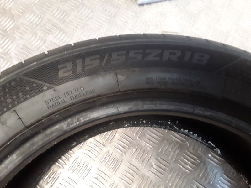Recambio de neumatico pareja para neumaticos reutilizados - referencia OEM IAM 215551899W LANVIGATOR 215/55/18/99W