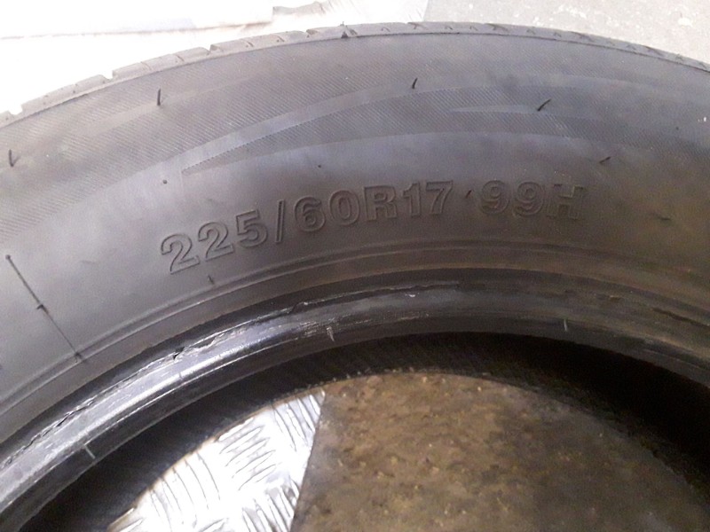 Recambio de neumatico pareja para neumaticos reutilizados - referencia OEM IAM 225601799H ZMAX 225/60/17/99H