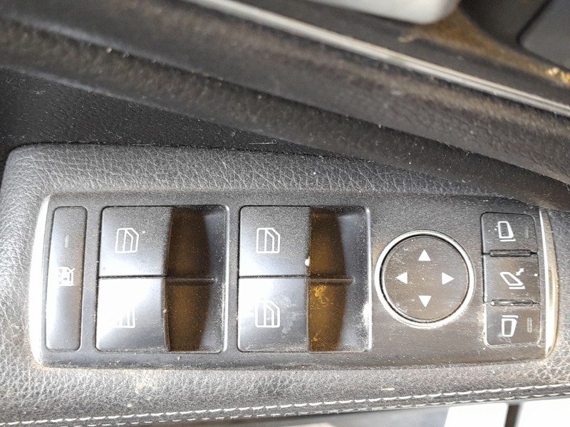 Recambio de mando elevalunas trasero izquierdo para mercedes-benz cla coupé (c117) cla 220 cdi / d (117.303) referencia OEM IAM 