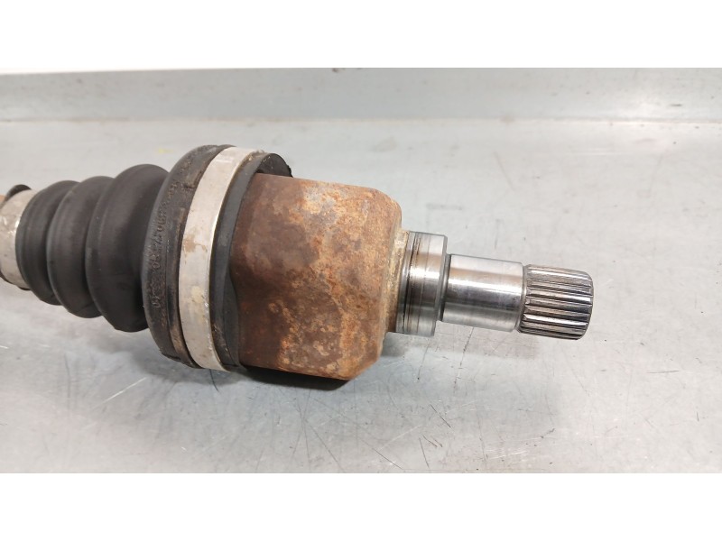 Recambio de transmision delantera izquierda para peugeot 5008 (0u_, 0e_) 1.6 hdi referencia OEM IAM 3272PZ  