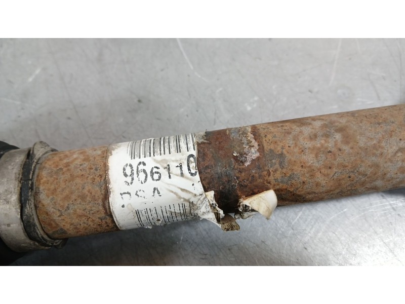 Recambio de transmision delantera izquierda para peugeot 5008 (0u_, 0e_) 1.6 hdi referencia OEM IAM 3272PZ  