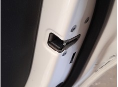 CERRADURA PUERTA TRASERA DERECHA A2047302835 