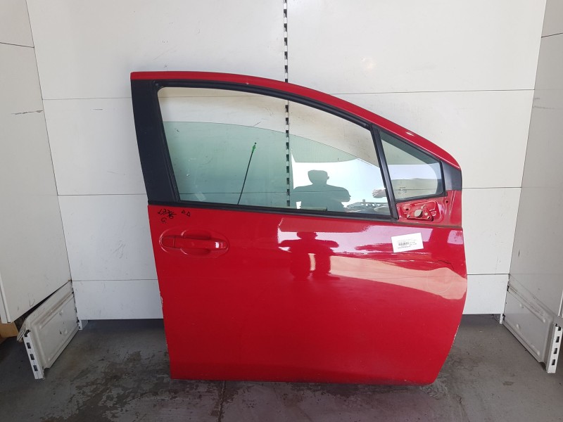 Recambio de puerta delantera derecha para toyota yaris (_p13_) 1.5 (nsp131_) referencia OEM IAM 670010D500 TOCADA 