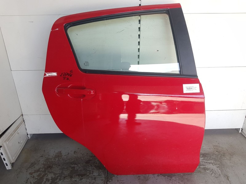 Recambio de puerta trasera derecha para toyota yaris (_p13_) 1.5 (nsp131_) referencia OEM IAM 670030D190  