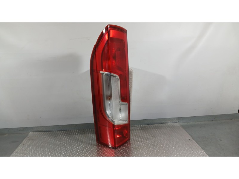 Recambio de piloto trasero izquierdo para peugeot boxer autobús 2.0 bluehdi 130 referencia OEM IAM 1612401580  
