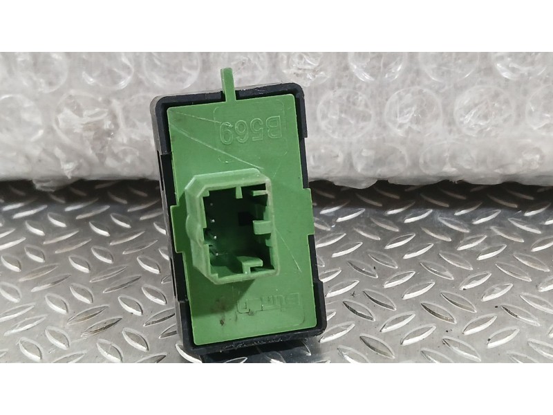 Recambio de mando elevalunas delantero derecho para peugeot boxer autobús 2.0 bluehdi 130 referencia OEM IAM 1608705780  