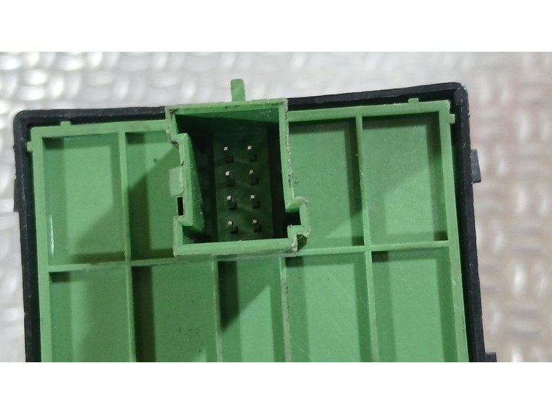 Recambio de mando elevalunas delantero izquierdo para peugeot boxer autobús 2.0 bluehdi 130 referencia OEM IAM 1608705780  