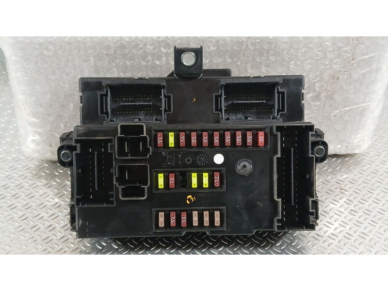 Recambio de caja reles / fusibles para peugeot boxer autobús 2.0 bluehdi 130 referencia OEM IAM 1617130280  