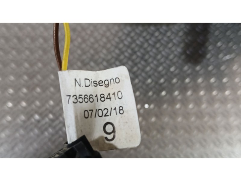 Recambio de retrovisor derecho para peugeot boxer autobús 2.0 bluehdi 130 referencia OEM IAM 1685327380  