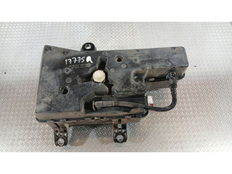 Recambio de deposito aditivo para peugeot boxer autobús 2.0 bluehdi 130 referencia OEM IAM 9809653280  