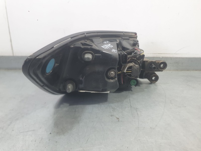 Recambio de piloto trasero derecho exterior para renault clio iv (bh_) 1.5 dci 90 referencia OEM IAM 265502631R  