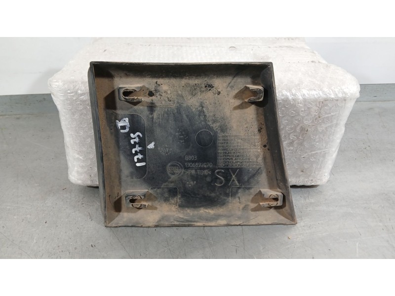 Recambio de moldura para peugeot boxer autobús 2.0 bluehdi 130 referencia OEM IAM   