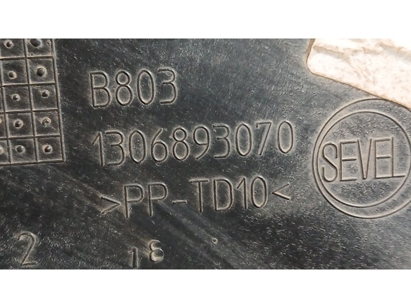 Recambio de moldura para peugeot boxer autobús 2.0 bluehdi 130 referencia OEM IAM   