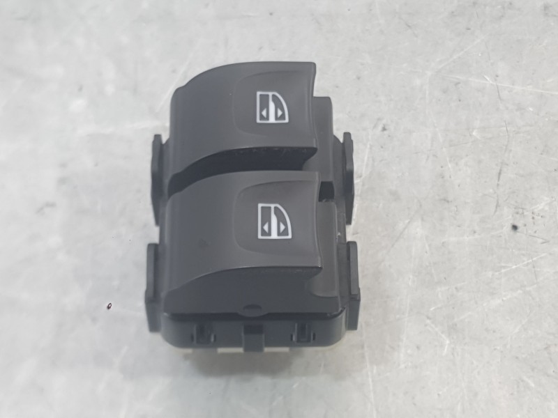 Recambio de mando elevalunas trasero izquierdo para renault clio iv (bh_) 1.5 dci 90 referencia OEM IAM 254218614R TRASERO 