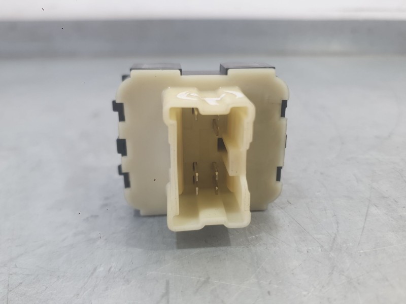 Recambio de mando elevalunas trasero izquierdo para renault clio iv (bh_) 1.5 dci 90 referencia OEM IAM 254218614R TRASERO 