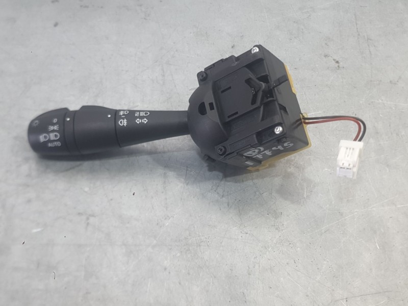 Recambio de mando luces y limpia para renault clio iv (bh_) 1.5 dci 90 referencia OEM IAM 255405718R  8201168016