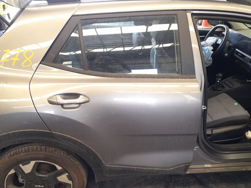 Recambio de puerta trasera derecha para kia stonic (yb) 1.0 t-gdi eco-dynamics+ referencia OEM IAM 77004H8401  