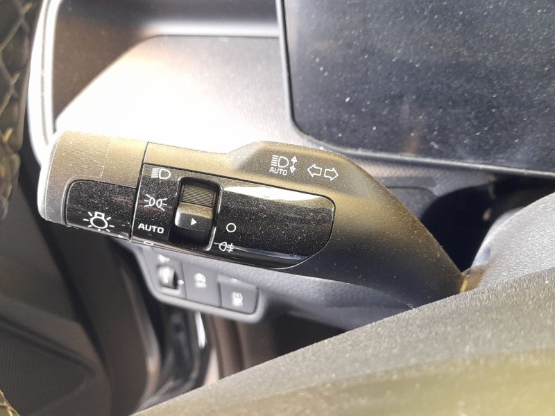 Recambio de mando luces y limpia para kia stonic (yb) 1.0 t-gdi eco-dynamics+ referencia OEM IAM 93403D4952  