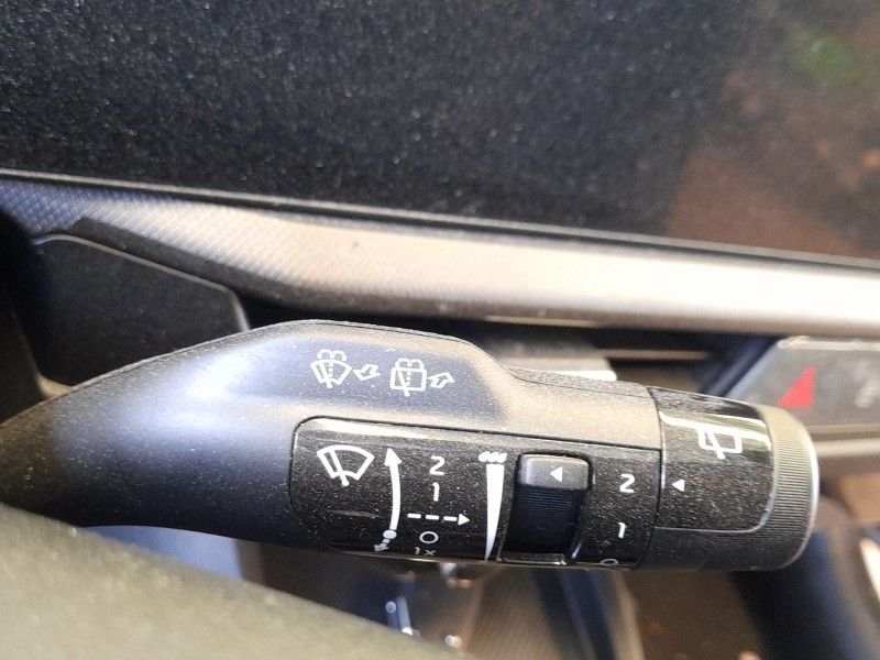Recambio de mando luces y limpia para kia stonic (yb) 1.0 t-gdi eco-dynamics+ referencia OEM IAM 93403D4952  