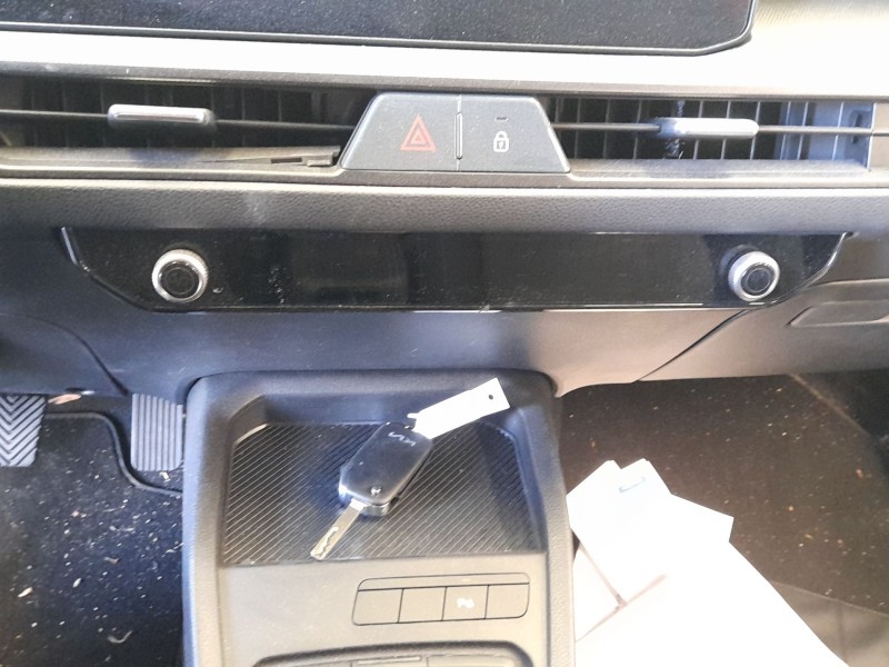 Recambio de mando climatizador para kia stonic (yb) 1.0 t-gdi eco-dynamics+ referencia OEM IAM 97250H8120LEF  
