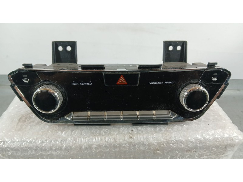 Recambio de mando climatizador para ssangyong korando (c300) 1.5 referencia OEM IAM 6872037090LAX  