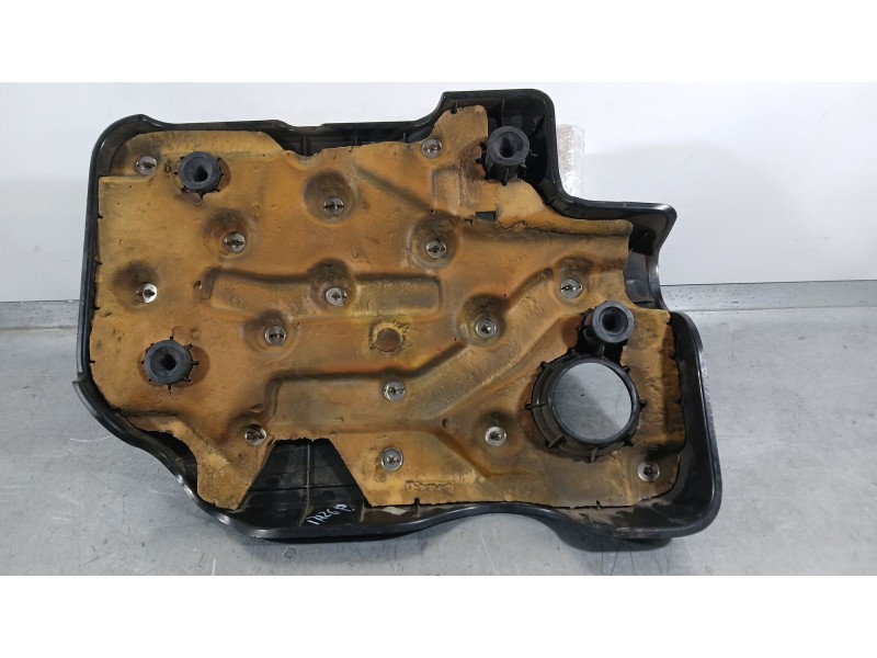 Recambio de tapa motor para ssangyong korando (c300) 1.5 referencia OEM IAM 1750101014  