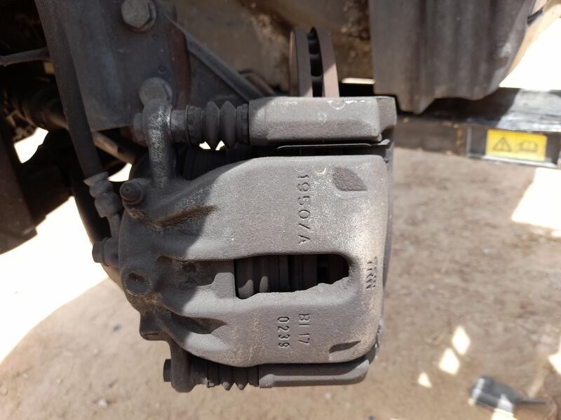 Recambio de pinza freno delantera izquierda para nissan micra v (k14) 1.0 referencia OEM IAM 410111HA0B TRW 