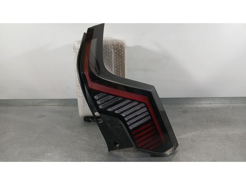 Recambio de piloto trasero derecho para kia ev3 referencia OEM IAM 92402EV000  